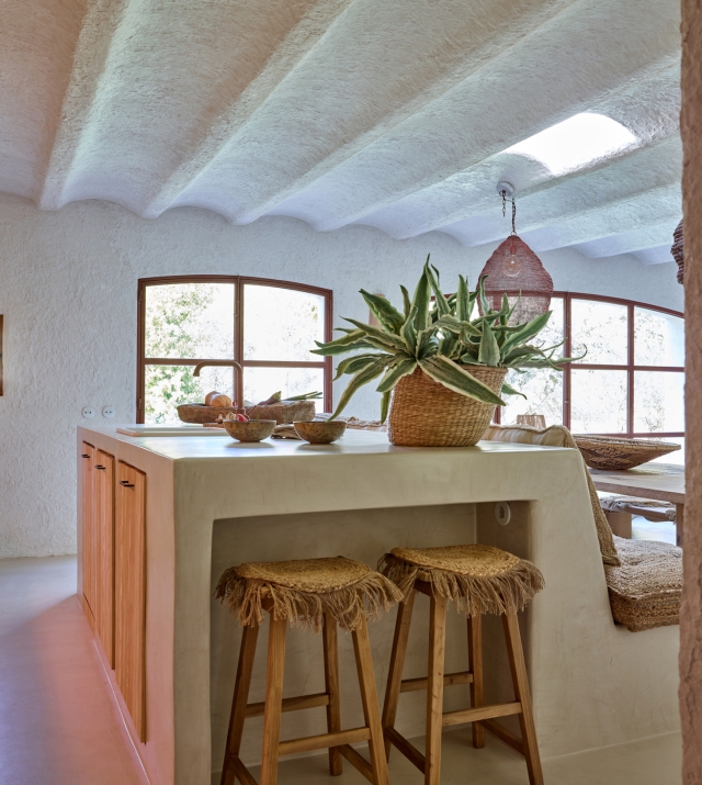 Resa Esatates for sale finca st rafael Ibiza modern 1 bar .jpg